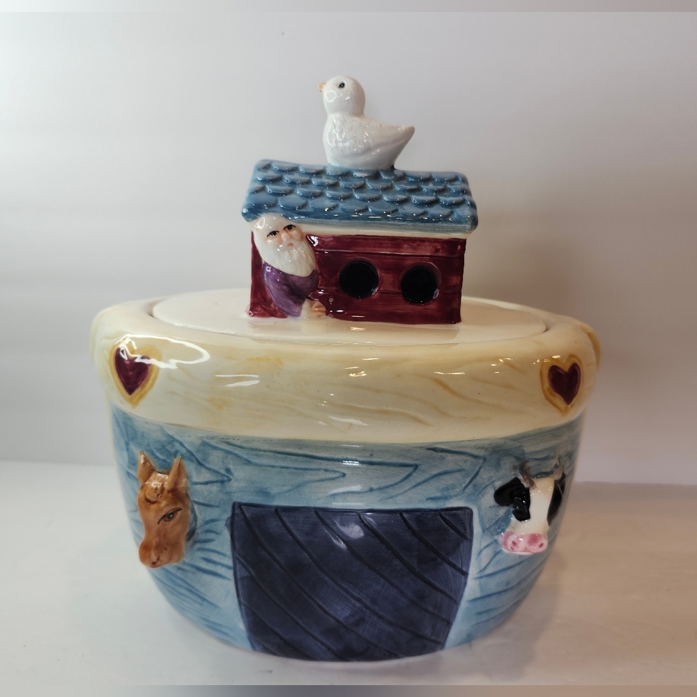 Vintage Ceramic Handpainted Noah's Ark Cookie Jar by Youngs Inc. Michigan USA